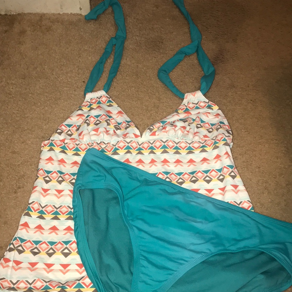 Bathing suit, never worn!!